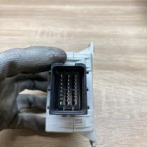 150696   Window wiper relay Toyota Avensis T250