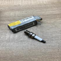 7700500180   Spark plug Renault Megane I