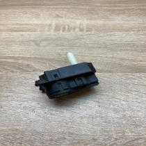 CSA512T010 VHB30 30005 A  Air flap motor/actuator Citroen C4 Aircross
