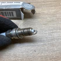 7700500180   Spark plug Renault Megane I