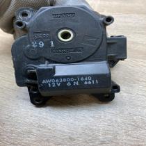 AW063800 1640   Air flap motor/actuator Acura MDX II