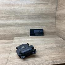 AW063800 1640   Air flap motor/actuator Acura MDX II