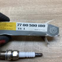 7700500180   Spark plug Renault Megane I