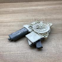 0130822032 999060 102  Rear door window regulator motor Toyota Avensis T250