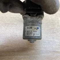 WR19 020 61109  Front door window regulator motor Honda Civic IX