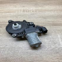 WR19 020 61109  Front door window regulator motor Honda Civic IX