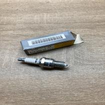 7700500012   Spark plug Renault Twingo II