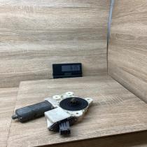 0130822031 999060 102  Front door window regulator motor Toyota Corolla E120 E13