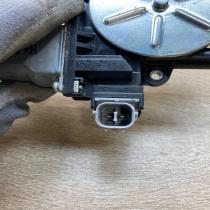 Mitsuba WFRH 71017U WE 5 12V Front door window regulator motor Honda CR-V