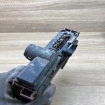09131732   Heater blower motor/fan resistor Opel Astra G
