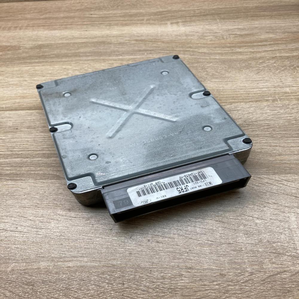 1S4F 12A650 MF JFR5  Engine control unit/module ECU Ford Focus