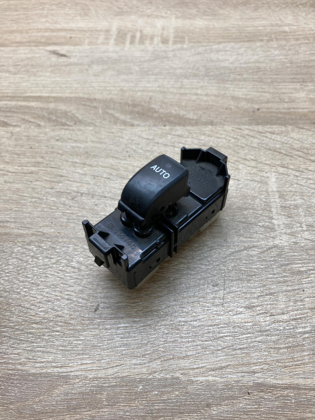 84030 13031 8403013031 514746 Electric window control switch Toyota Corolla E120