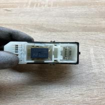 84030 13031 8403013031 514746 Electric window control switch Toyota Corolla E120