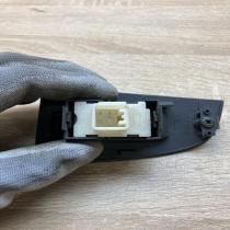 74231 05140 7423105140  Electric window control switch Toyota Avensis T250
