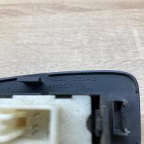 74231 05140 7423105140  Electric window control switch Toyota Avensis T250