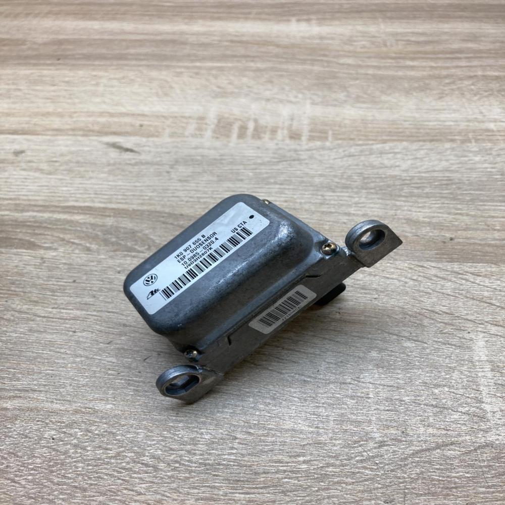 1K0907655B   ESP acceleration yaw rate sensor Volkswagen Golf V