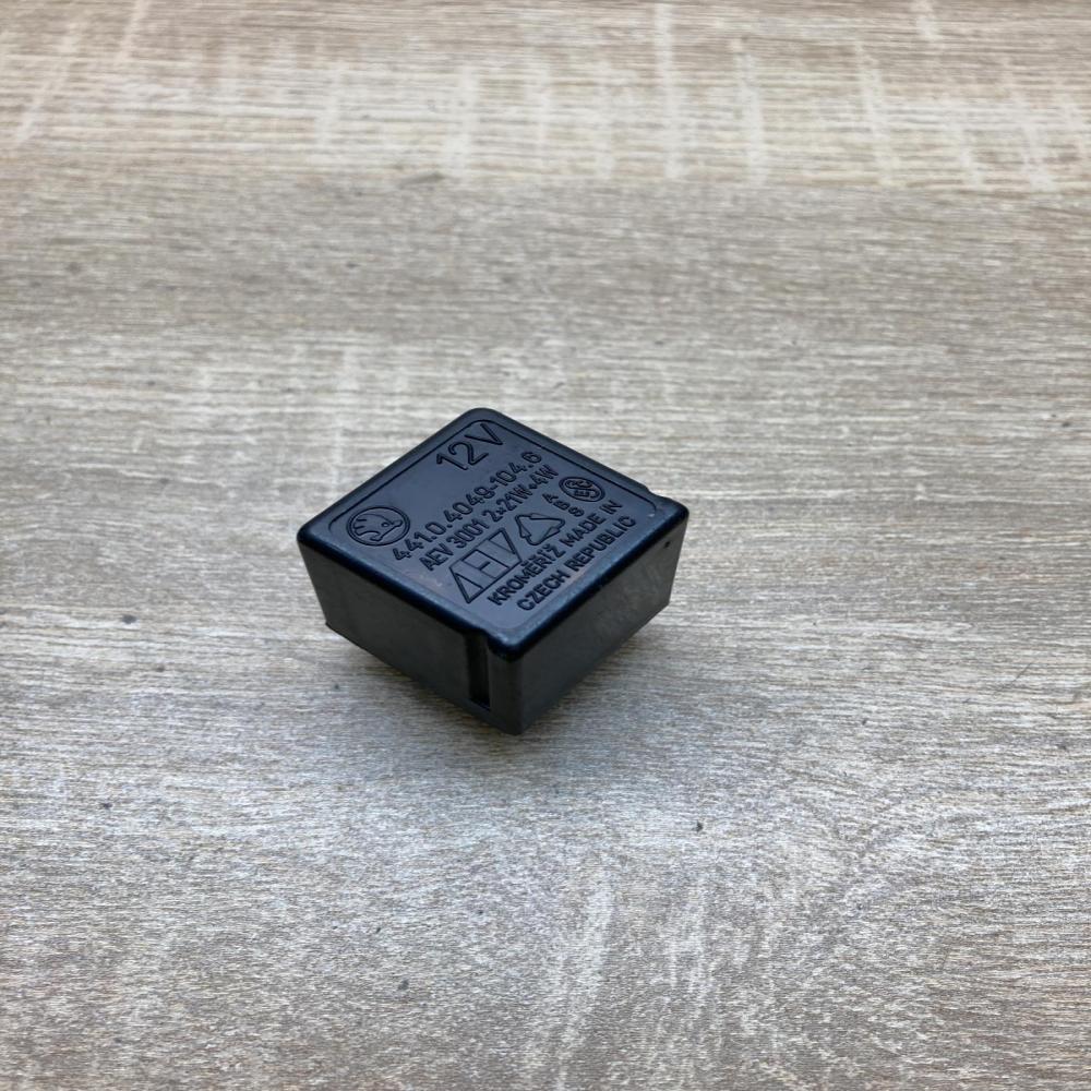 441040491046   Other relay Skoda Felicia II