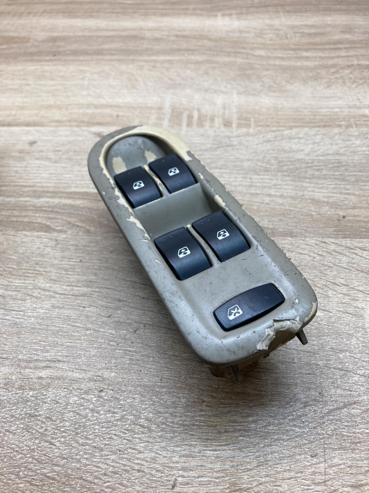 156018070E   Electric window control switch Renault Scenic II -  Grand scenic II