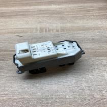 832 4M66 TOYOTA driver window switch  Electric window control switch Toyota Yari