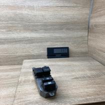 832 4M66 TOYOTA driver window switch  Electric window control switch Toyota Yari
