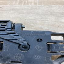 8200008430   Front door exterior handle/bracket Renault Laguna II