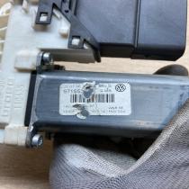 1K0959703P 973624 104  Rear door window regulator motor Volkswagen PASSAT B6