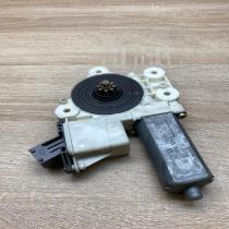 0130822032 999060 101  Rear door window regulator motor Toyota Avensis T250