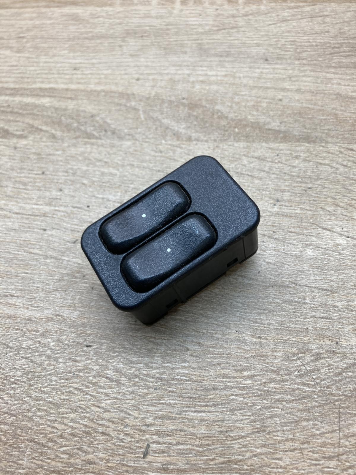 13363201 90561088  Electric window control switch Opel Astra G