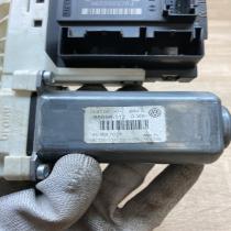 1K0959792L 1K0959702P  Front door window regulator motor Volkswagen PASSAT B6
