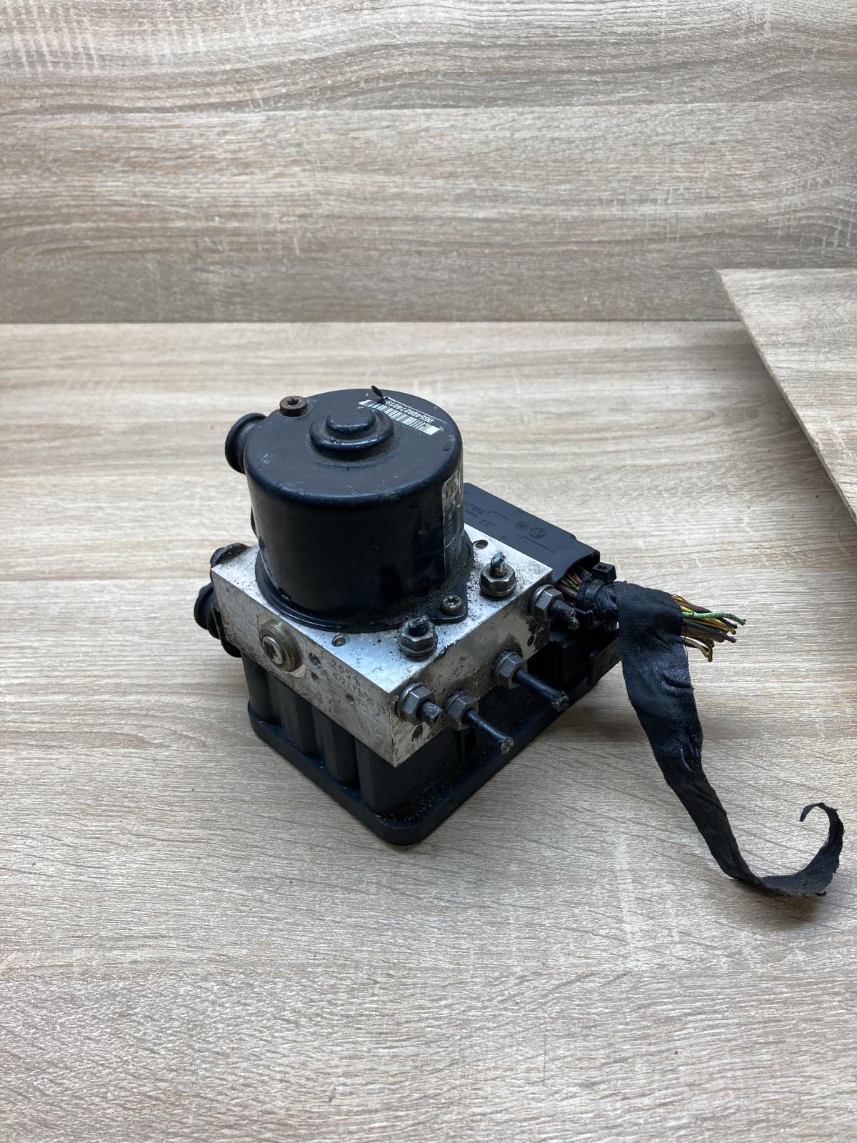 1K0907379K 1K0614517H  ABS Pump Volkswagen Touran I