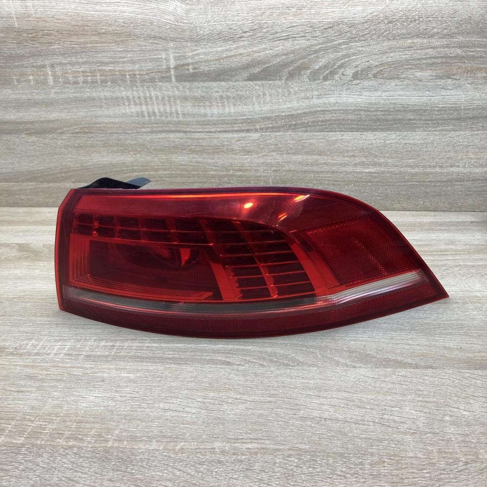 3AF945310   Rear/tail lights Volkswagen PASSAT B7