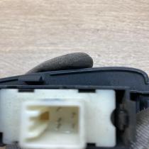 74271 05020 7427105020  Electric window control switch Toyota Avensis T250