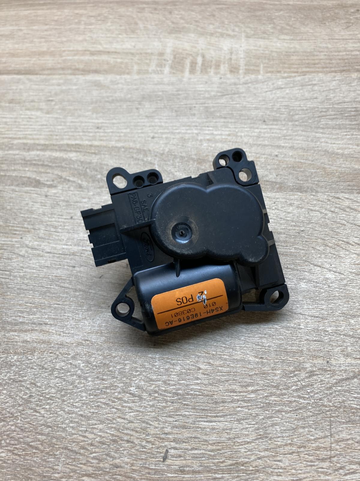 XS4H 19E616 AC XS4H19E616AC  Air flap motor/actuator Ford Focus