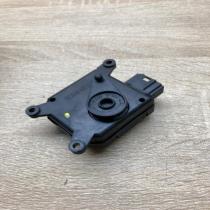 309368000A B04439012637  Air flap motor/actuator Opel Zafira B