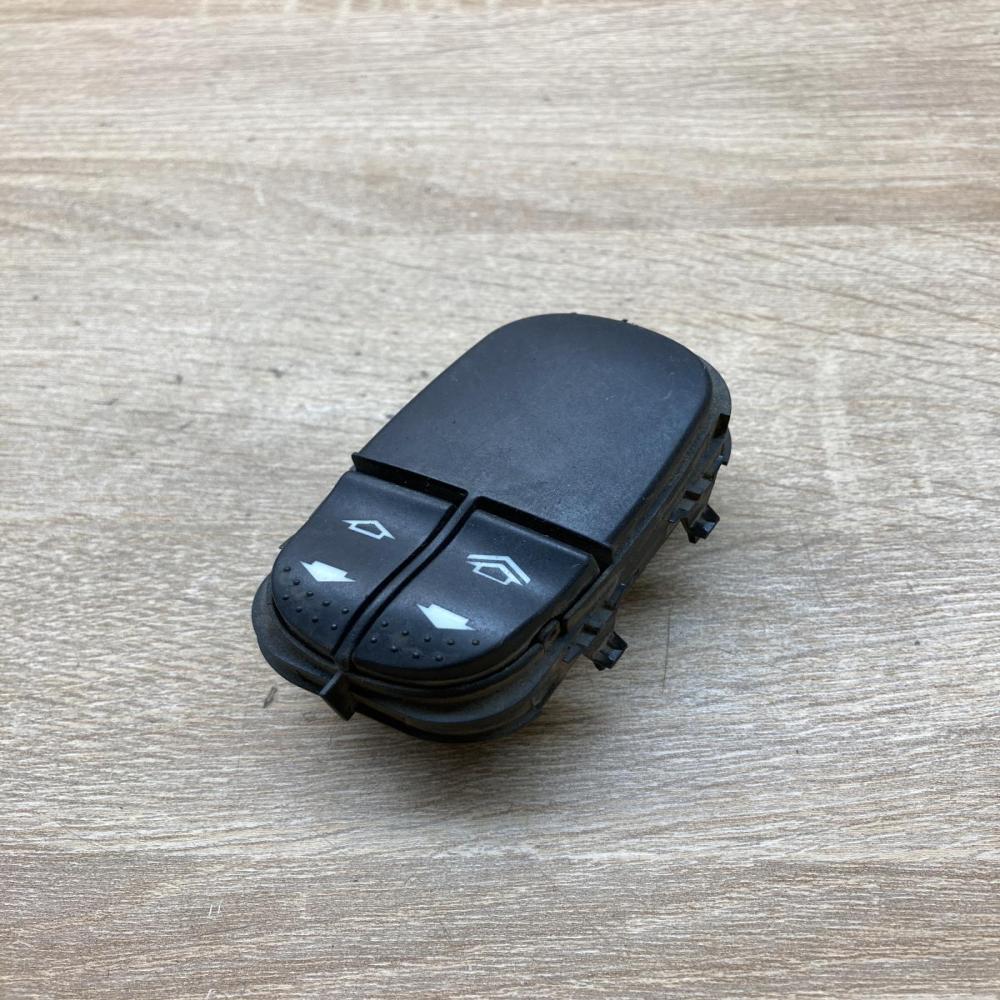 98AG14529AC 98AG 14529 AC  Electric window control switch Ford Focus
