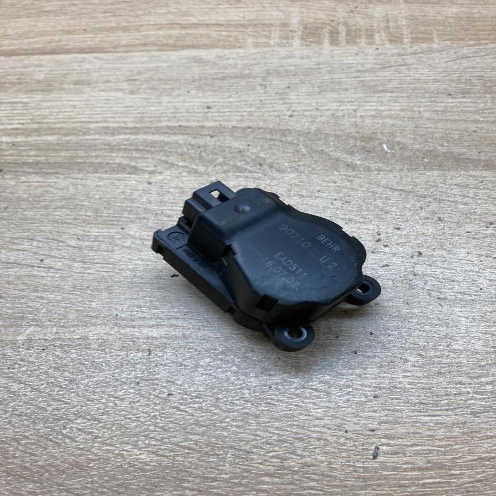 EAD511 90710  Air flap motor/actuator Opel Movano A