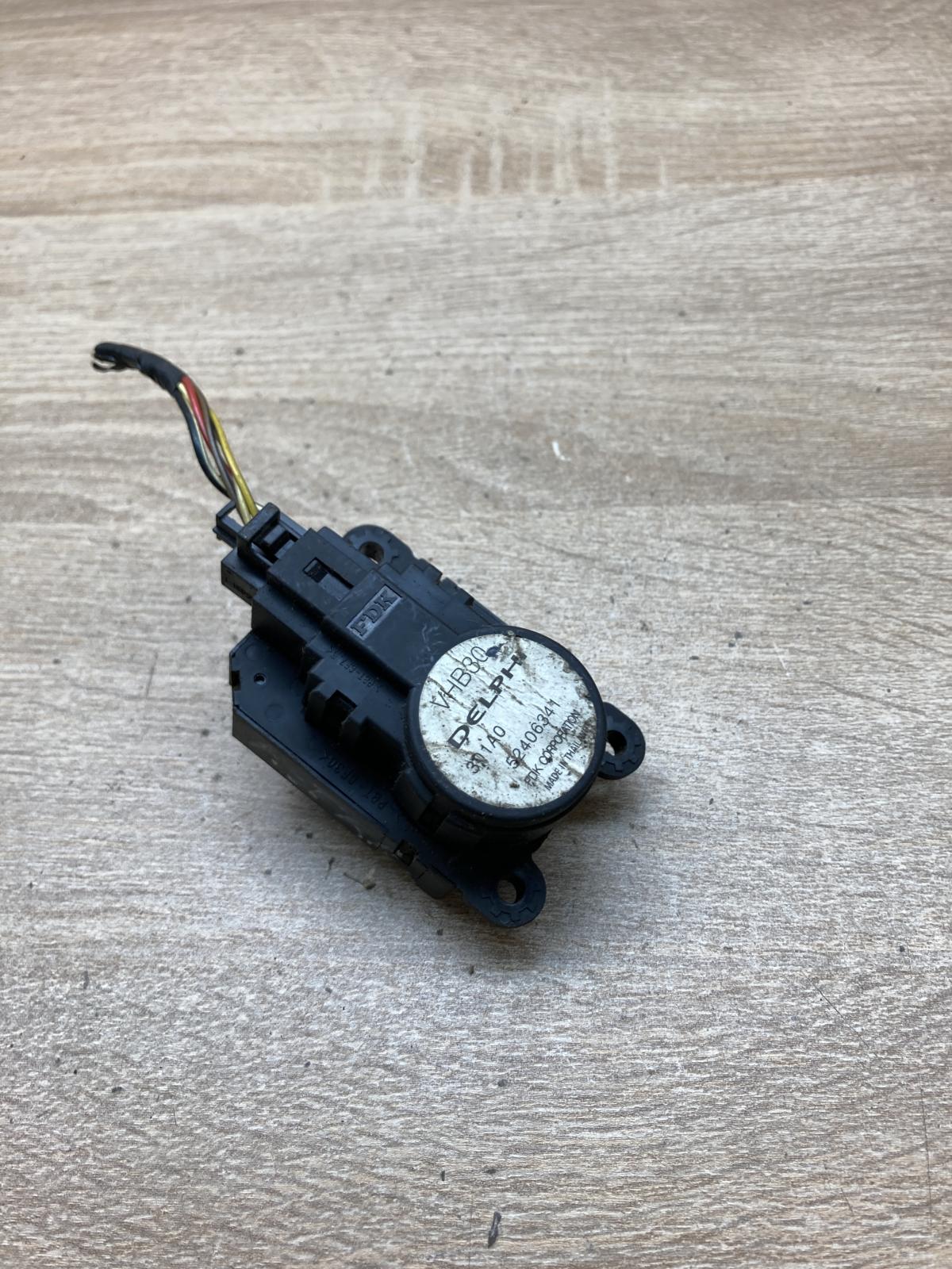 52406341   Air flap motor/actuator Opel Astra H