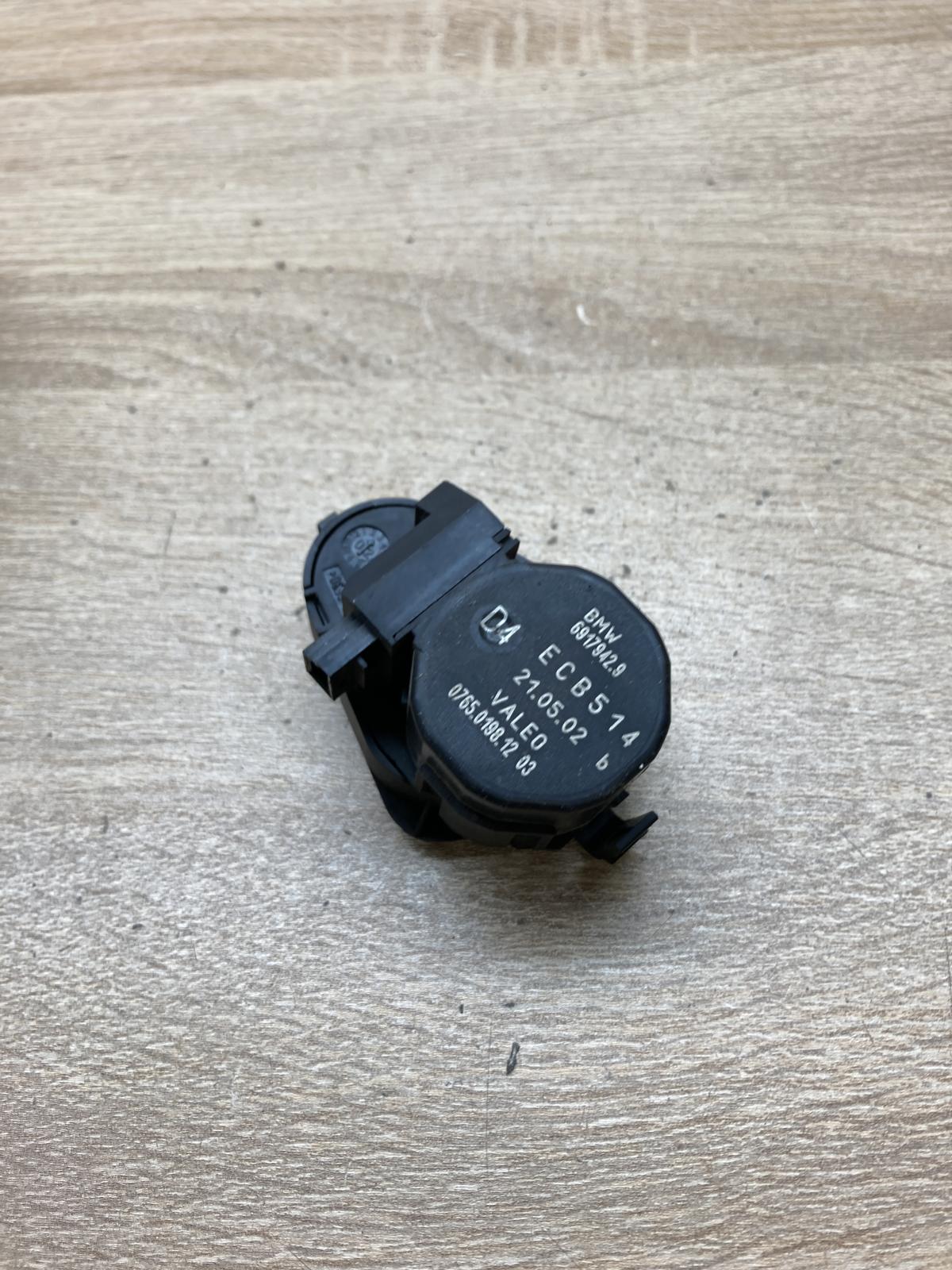 6917942   Air flap motor/actuator BMW 5 E39