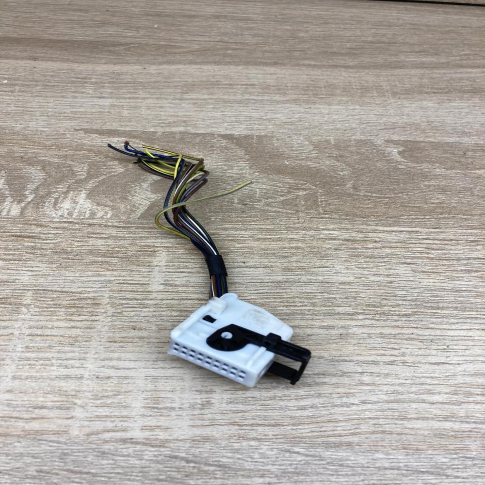 8364656   Plug wire BMW 5 E60 E61
