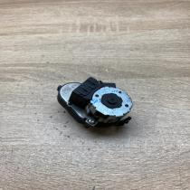 8391378   Air flap motor/actuator BMW 7 E38
