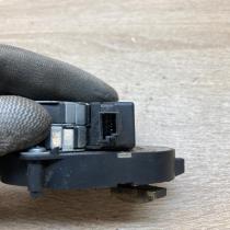 8391381   Air flap motor/actuator BMW 7 E38