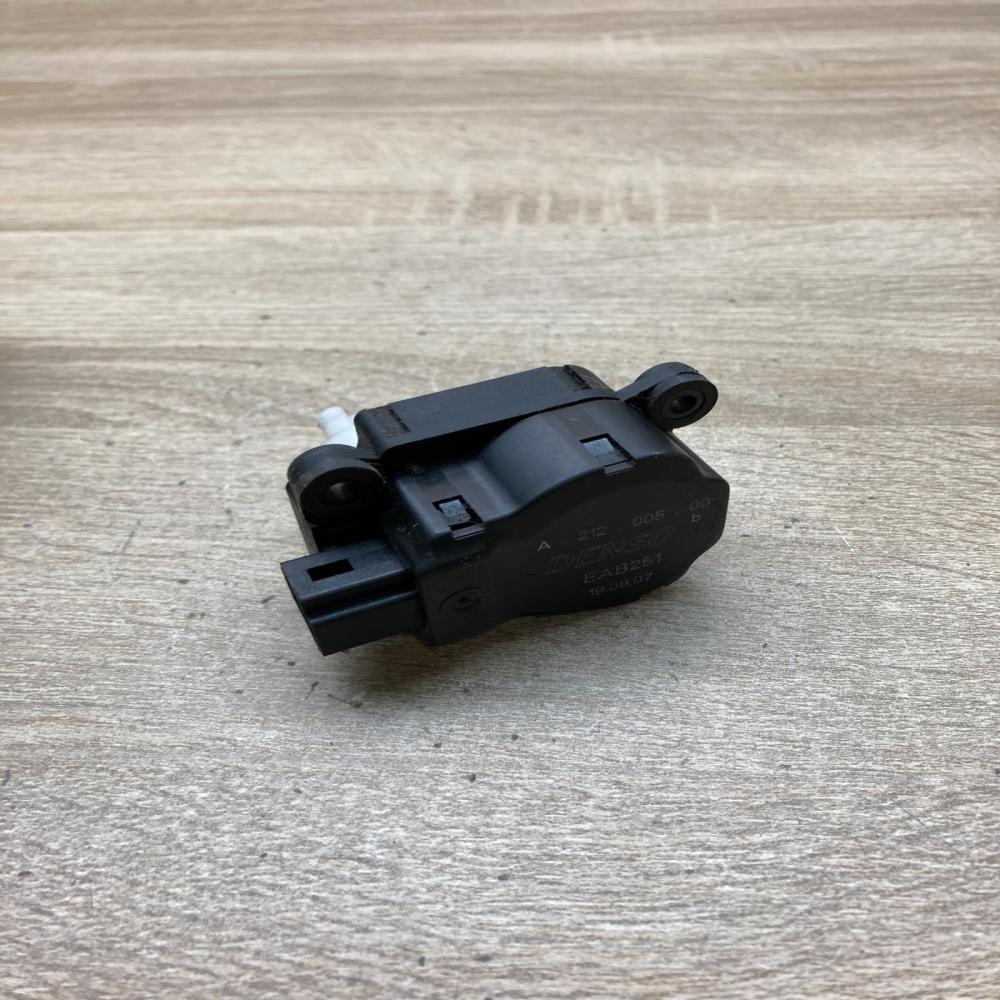 A21200500   Air flap motor/actuator Citroen C4 I Picasso