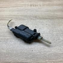13120789   Fuel tank cap lock motor Opel Zafira A