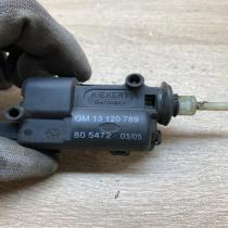13120789   Fuel tank cap lock motor Opel Zafira A