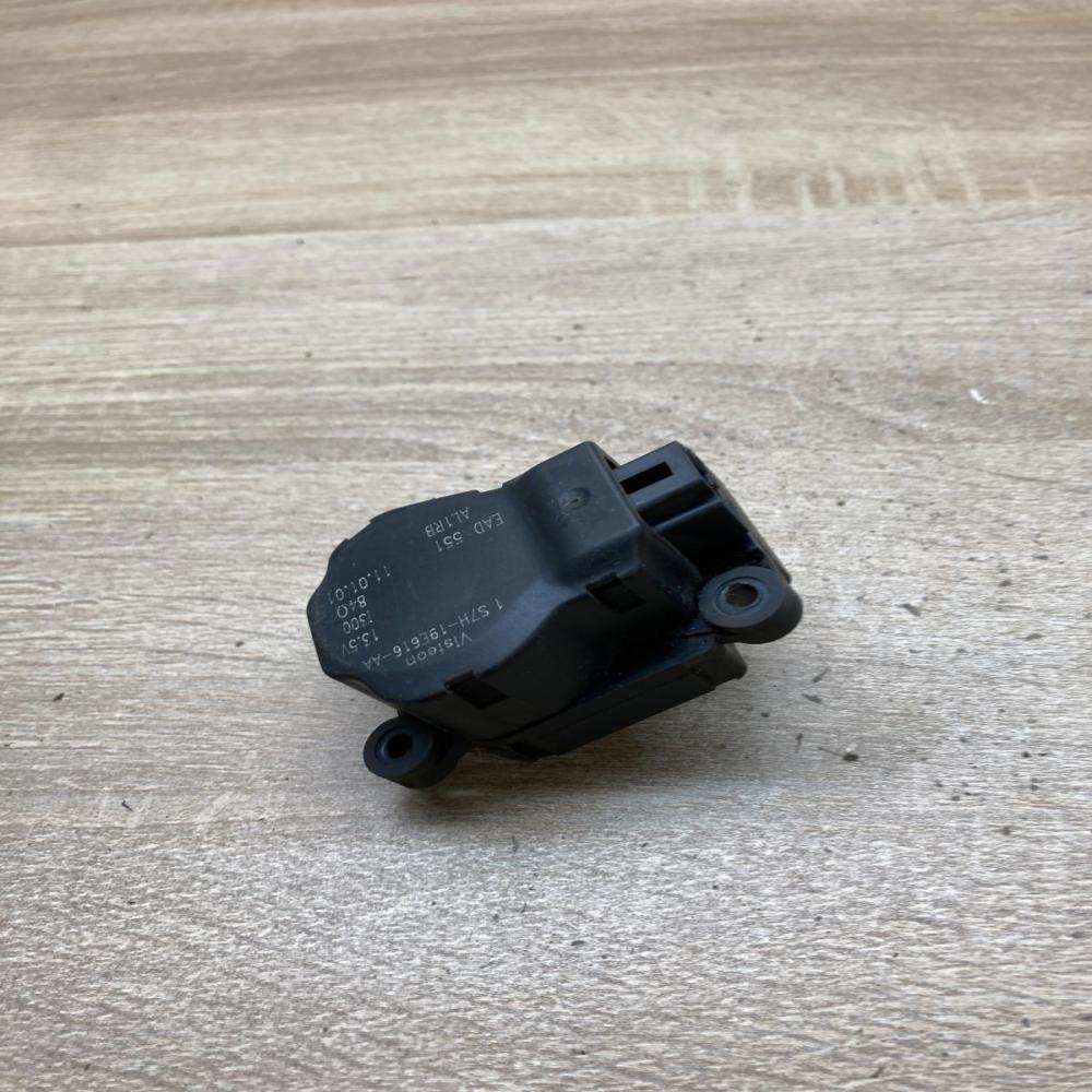 1S7H 19E616 AA 1S7H19E616AA  Air flap motor/actuator Ford Focus