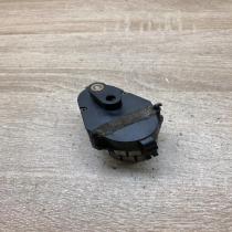 8391376   Air flap motor/actuator BMW 7 E38