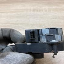 8391376   Air flap motor/actuator BMW 7 E38