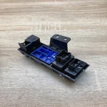 Nissan Tiida   Wing mirror switch Nissan Tiida C11