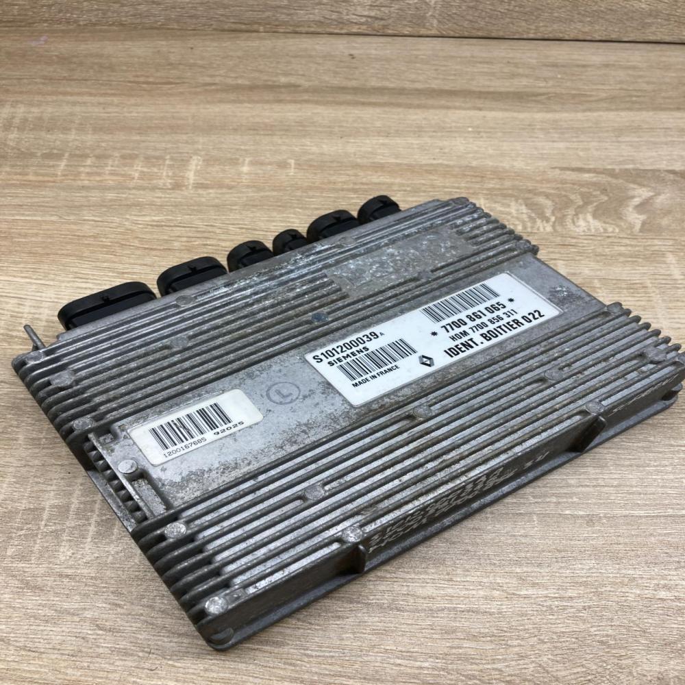 7700861065 S101200039A  Engine control unit/module ECU Renault Safrane