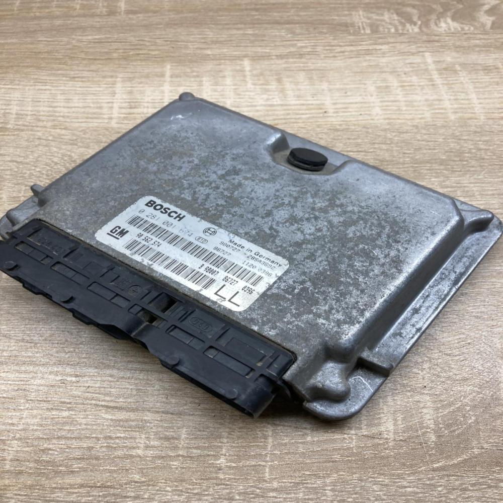 90562574 0281001674  Engine control unit/module ECU Opel Astra G